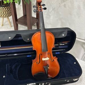 Violín Strobel ML-405 Recital Series Violin Outfit 4/4 with Case and bow